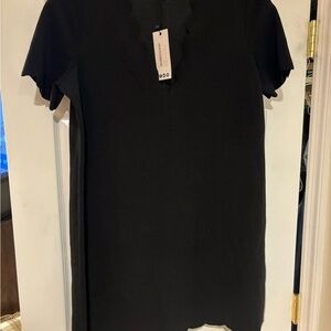 Elegant Black Scalloped V-Neck Top NWT